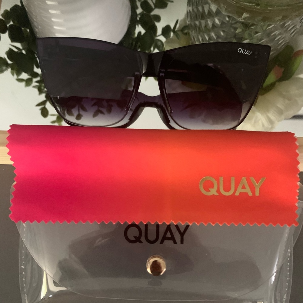 QUAYxLIZZO Come Thru Sunglasses